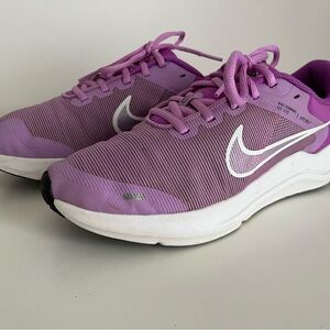 Nike Purple Running Shoes Youth 7Y Women’s 8.5 Sneakers
